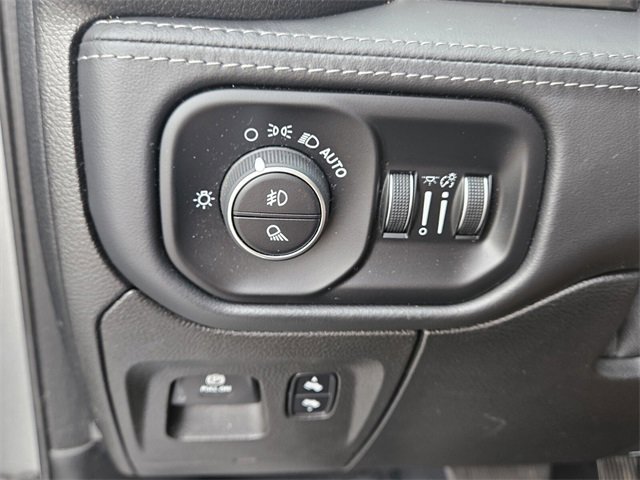 Used 2019 RAM 1500 Limited image 29