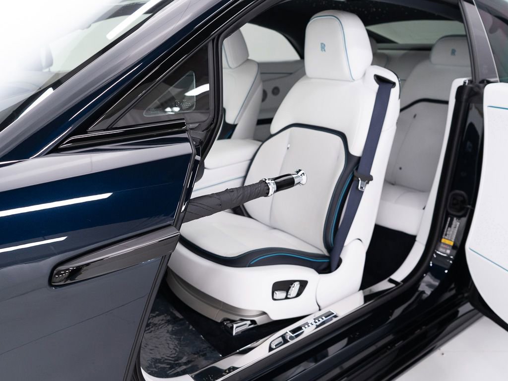 Certified 2026 Rolls-Royce Spectre Black Badge AWD/4WD image 21