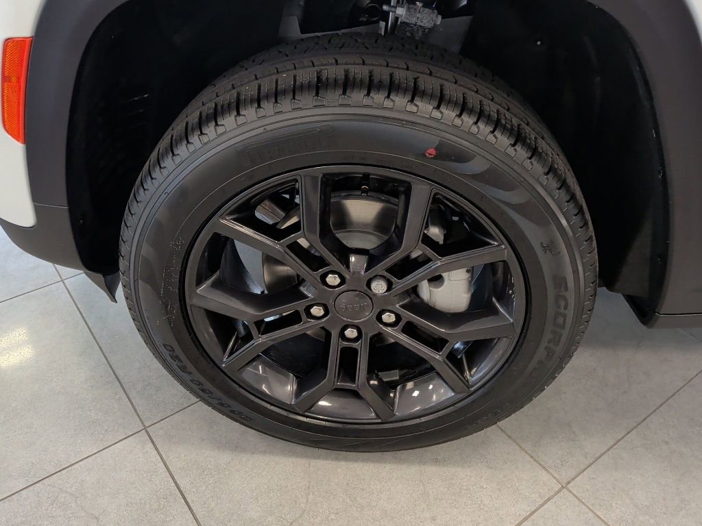 New 2025 Jeep Grand Cherokee Limited image 43