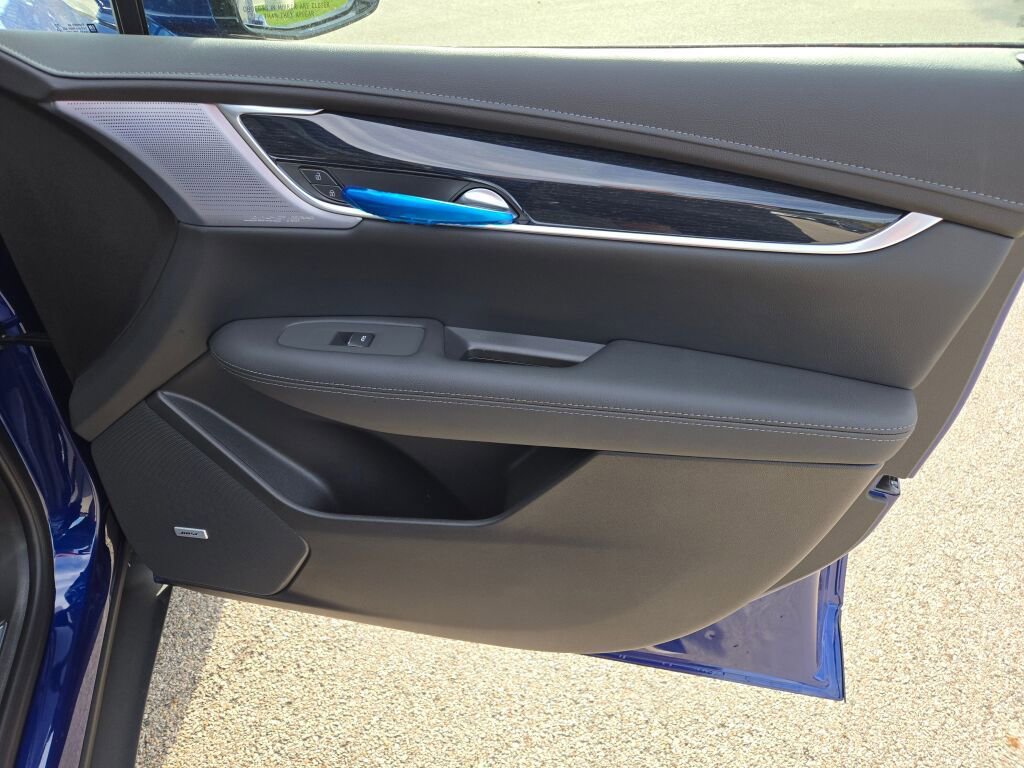 New 2025 Cadillac XT5 Premium Luxury w/ LPO, Floor Liner Package FWD image 5