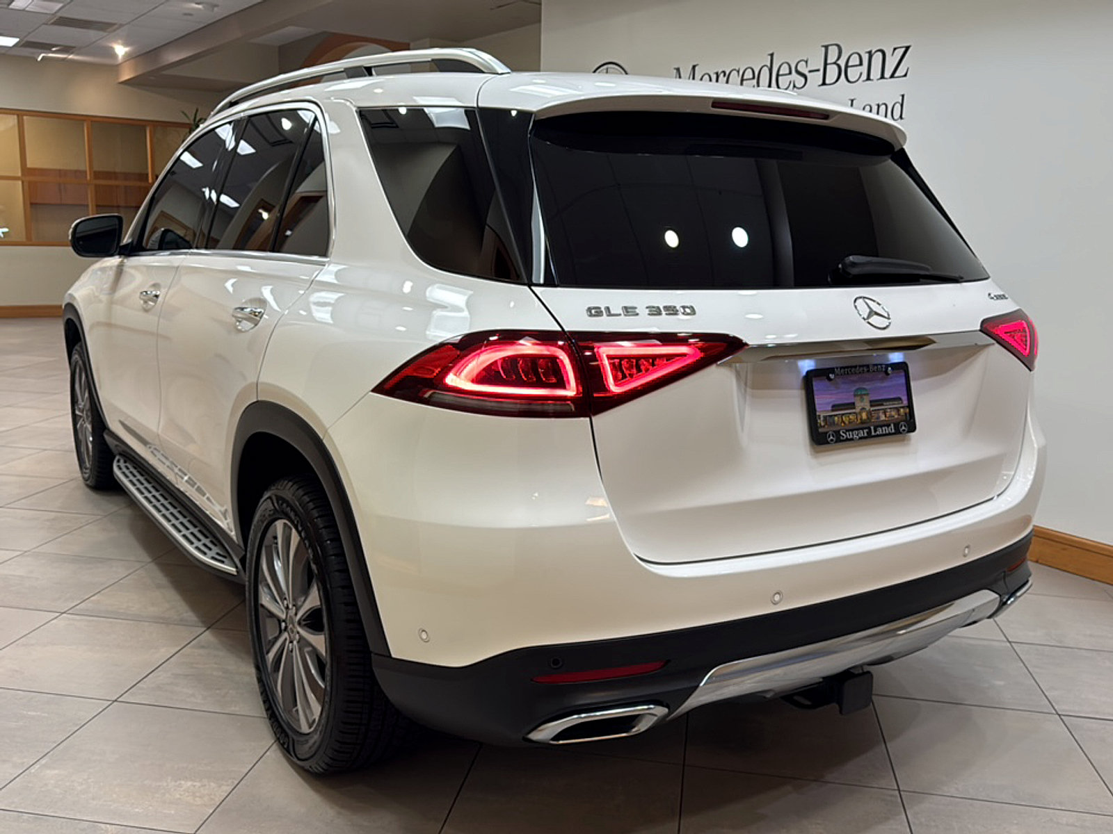 Certified 2023 Mercedes-Benz GLE 350 4MATIC image 4
