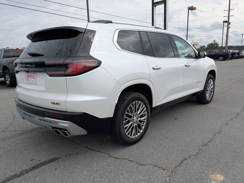 Used 2024 GMC Acadia Denali image 4