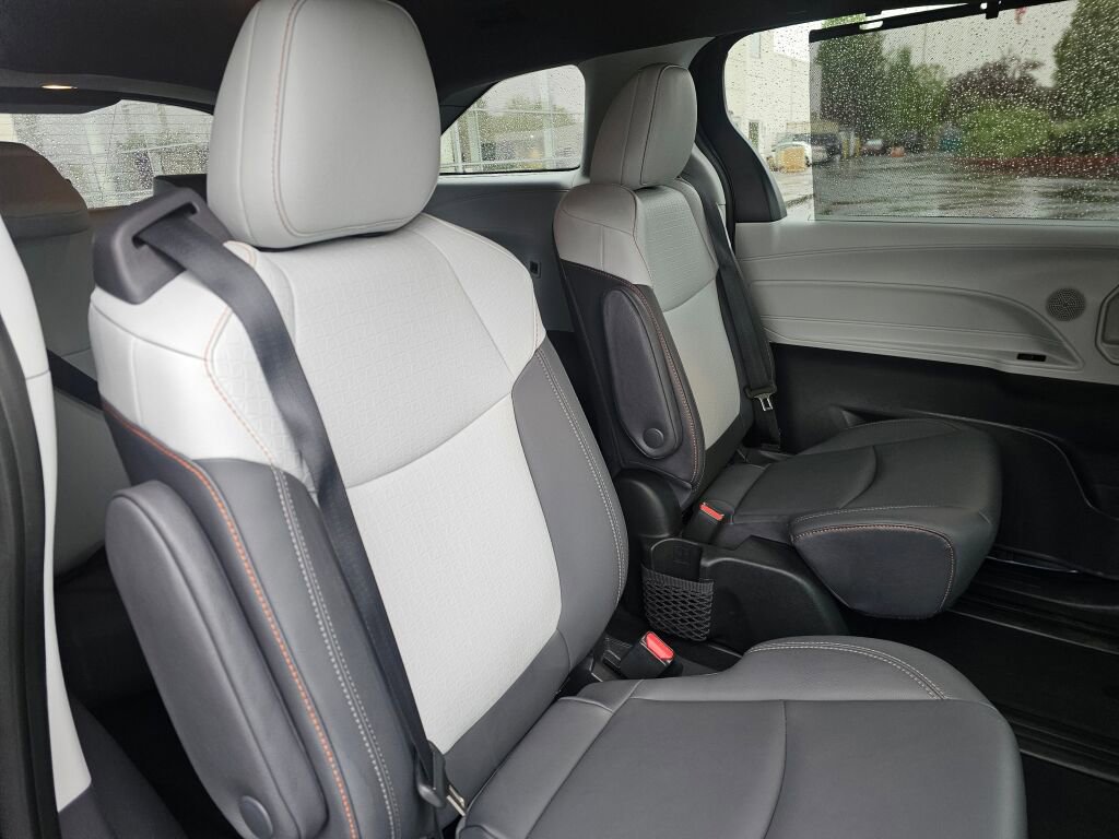 Used 2022 Toyota Sienna FWD image 15