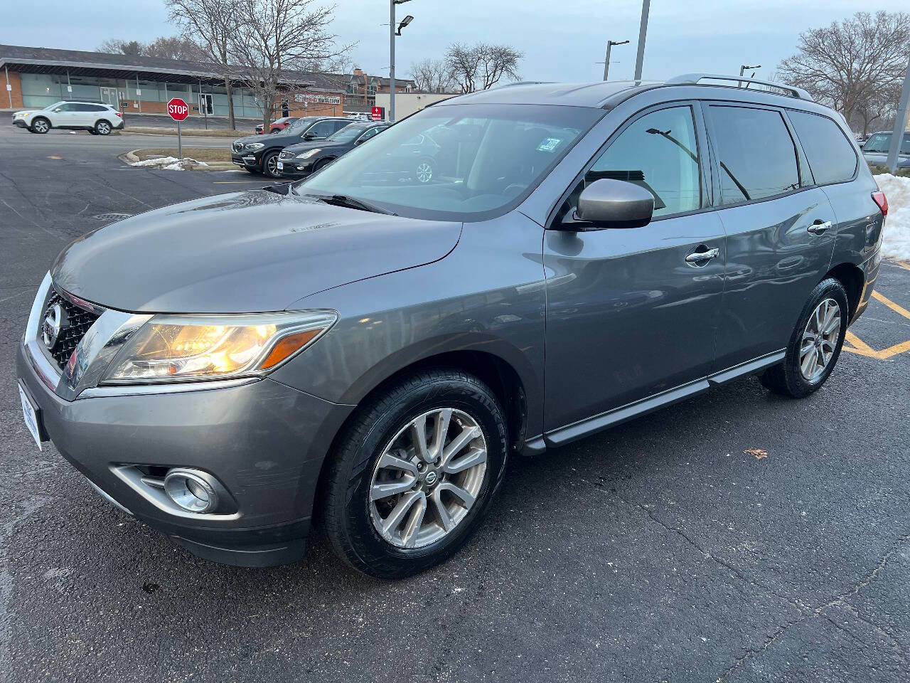 Used 2015 Nissan Pathfinder SV image 6