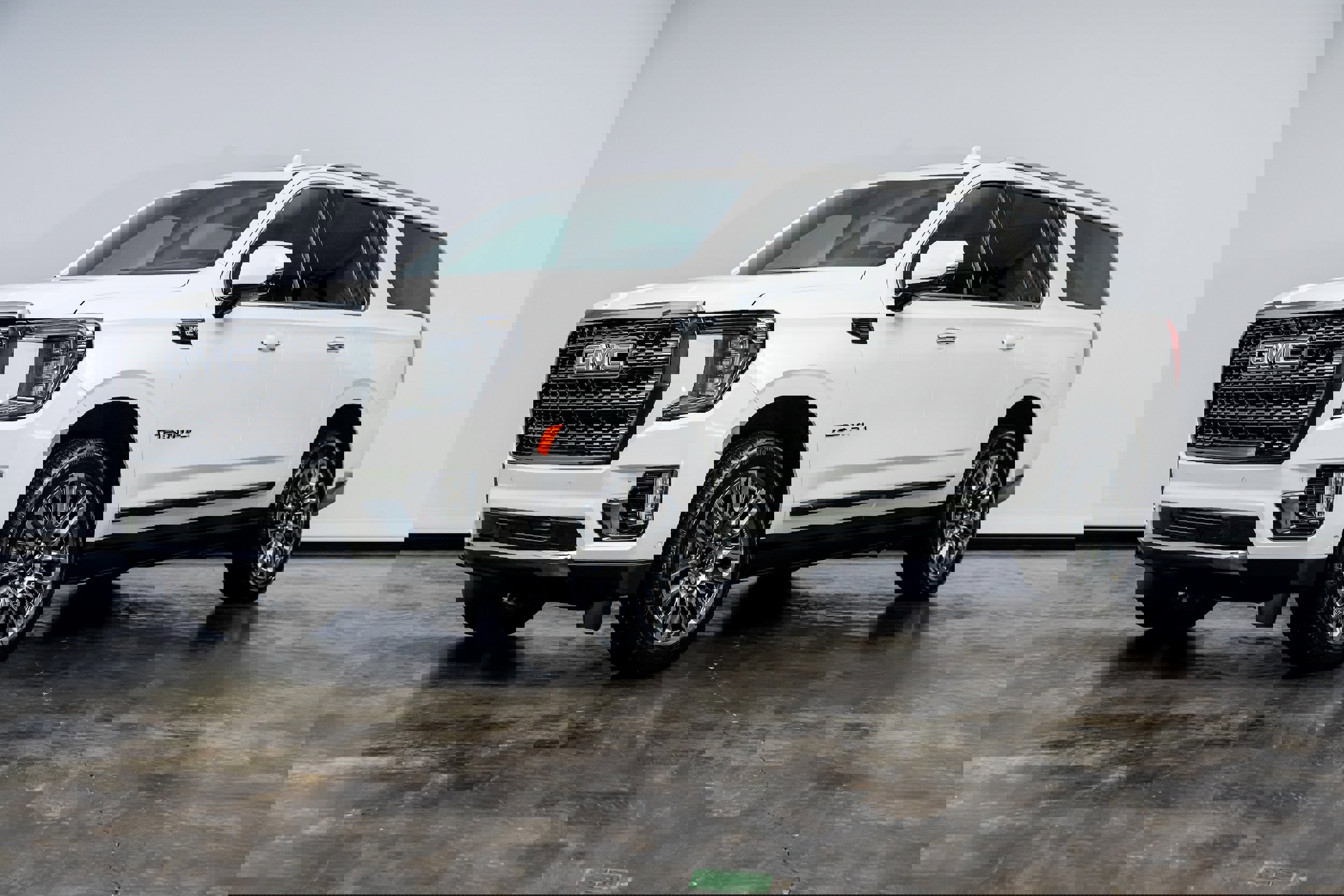 Used 2023 GMC Yukon XL Denali Ultimate image 7