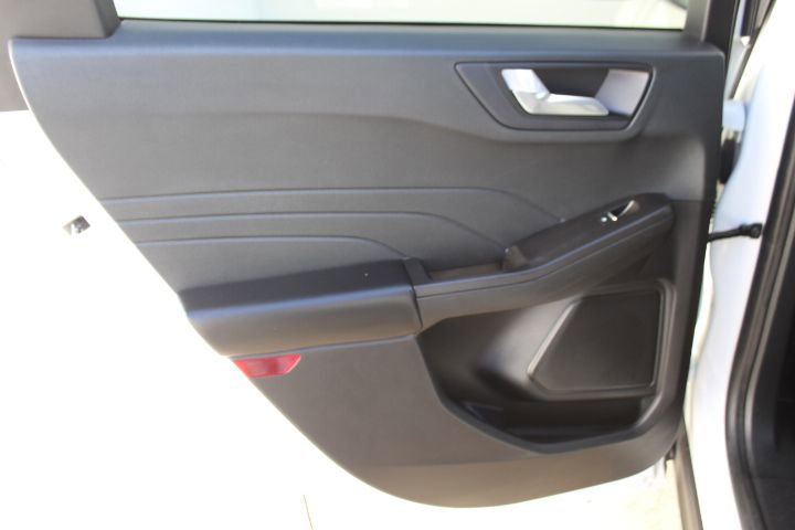 Used 2021 Ford Escape SE w/ SE Sport Appearance Package image 29