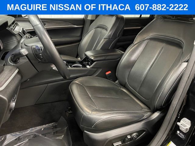 Used 2021 Jeep Grand Cherokee L Limited AWD/4WD image 16