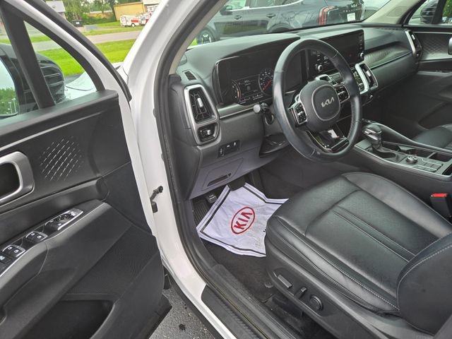 Used 2022 Kia Sorento S FWD image 4