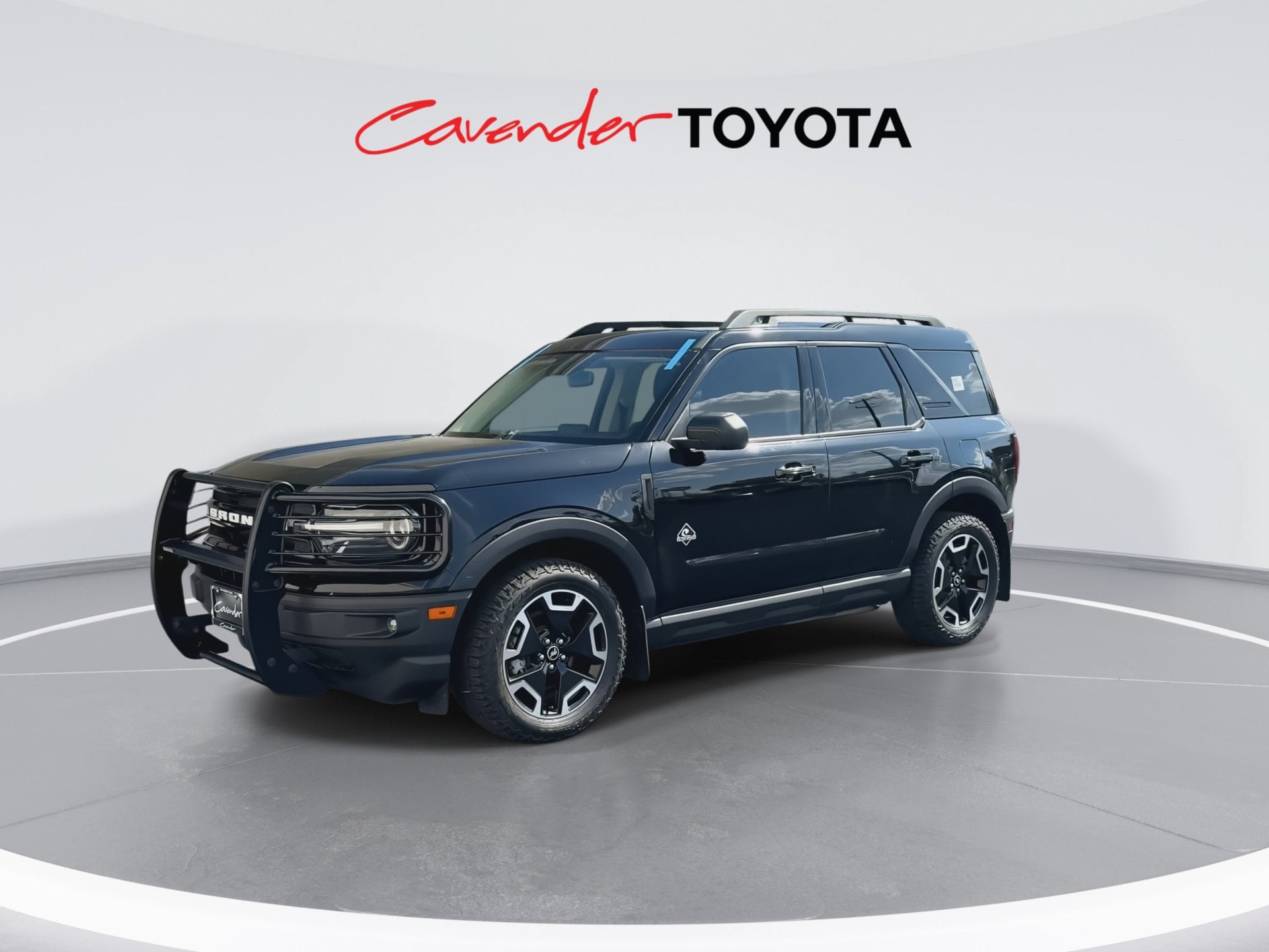 Used 2023 Ford Bronco Sport Outer Banks w/ Tech Package AWD/4WD image 4