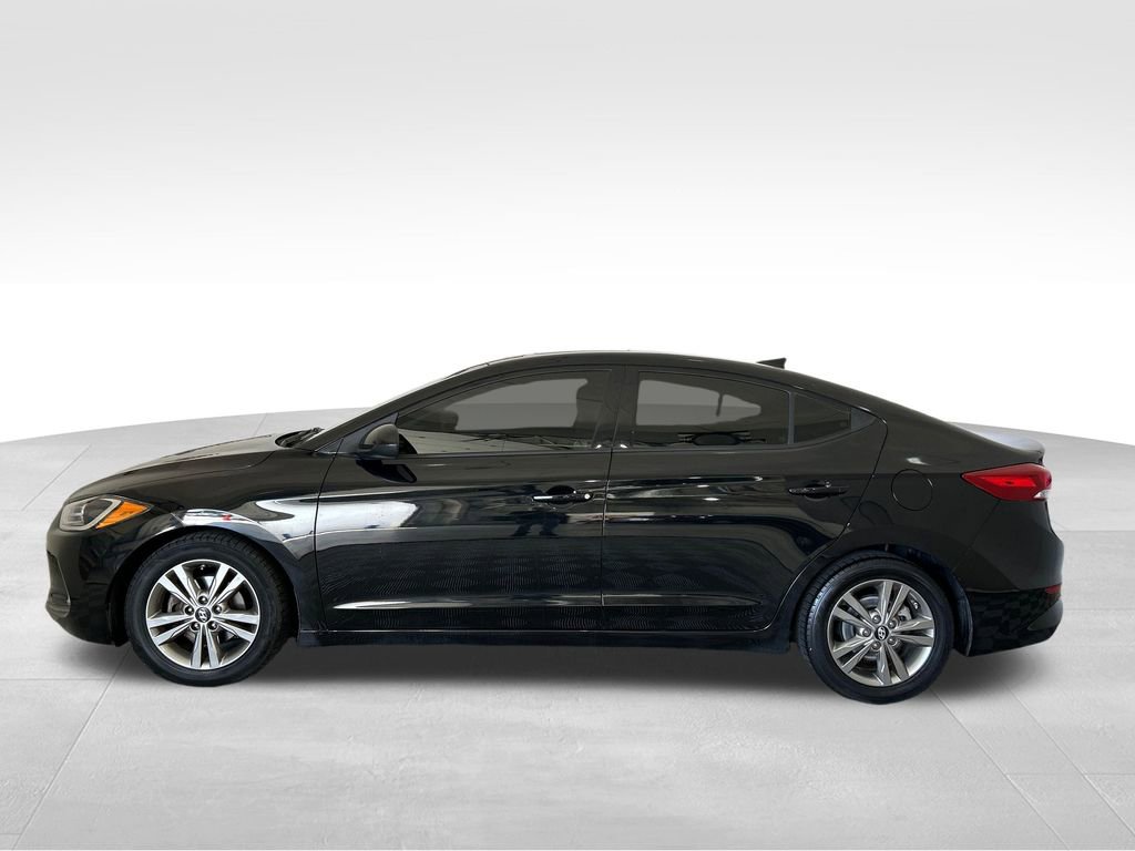 Used 2018 Hyundai Elantra Value Edition FWD image 2