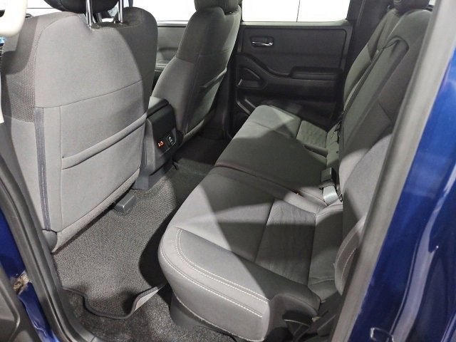 Used 2022 Nissan Frontier SV image 10