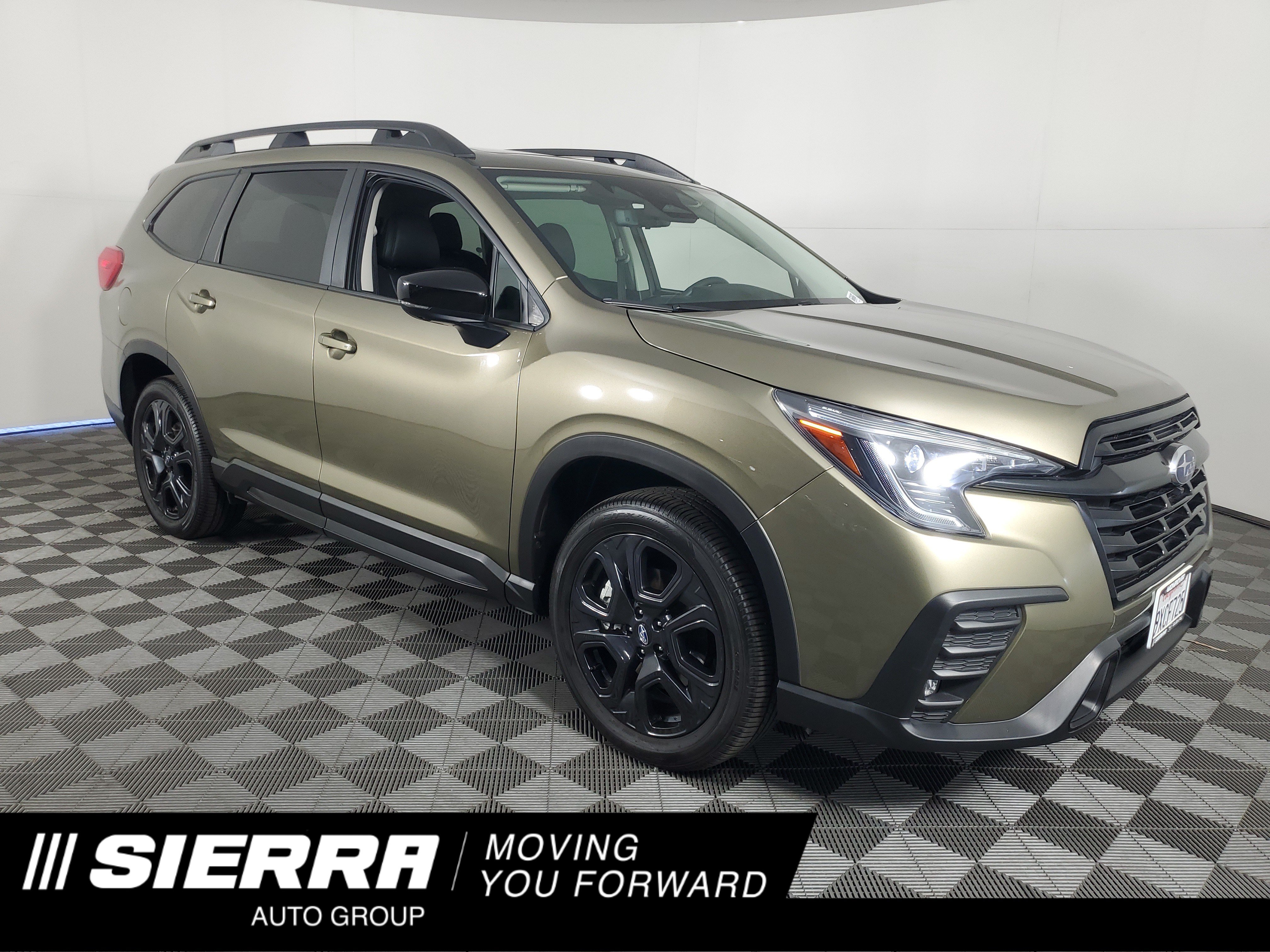 Used 2025 Subaru Ascent Bronze Edition w/ Popular Package #2 AWD/4WD image 1