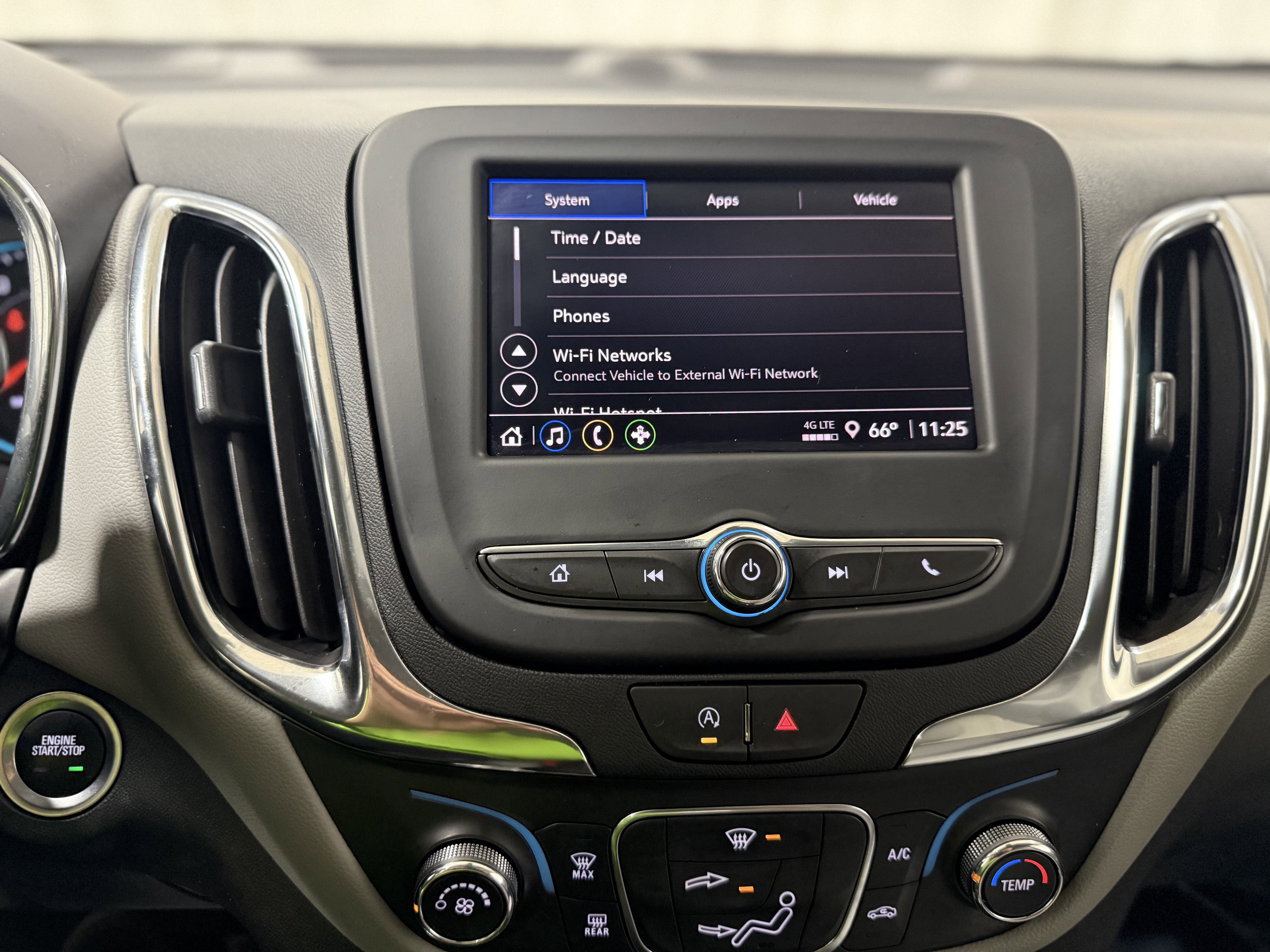 Certified 2024 Chevrolet Equinox LS w/ LS Convenience Package image 19