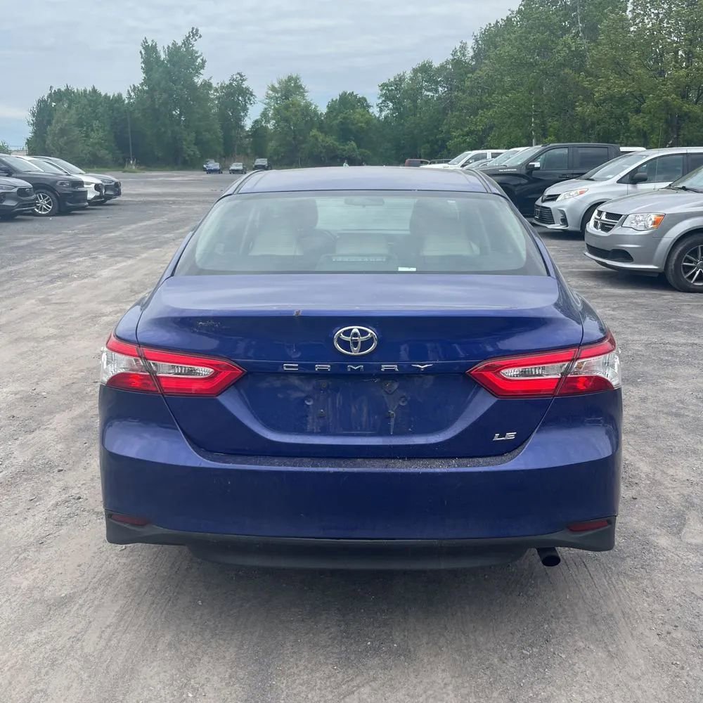 Used 2018 Toyota Camry LE FWD image 4