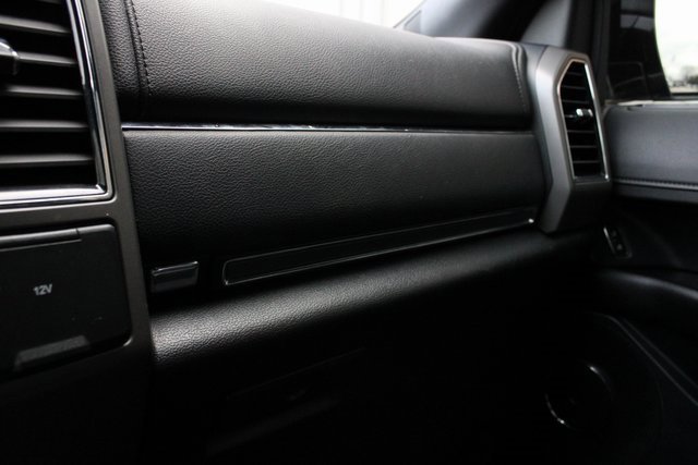 Used 2021 Ford Expedition XLT image 9