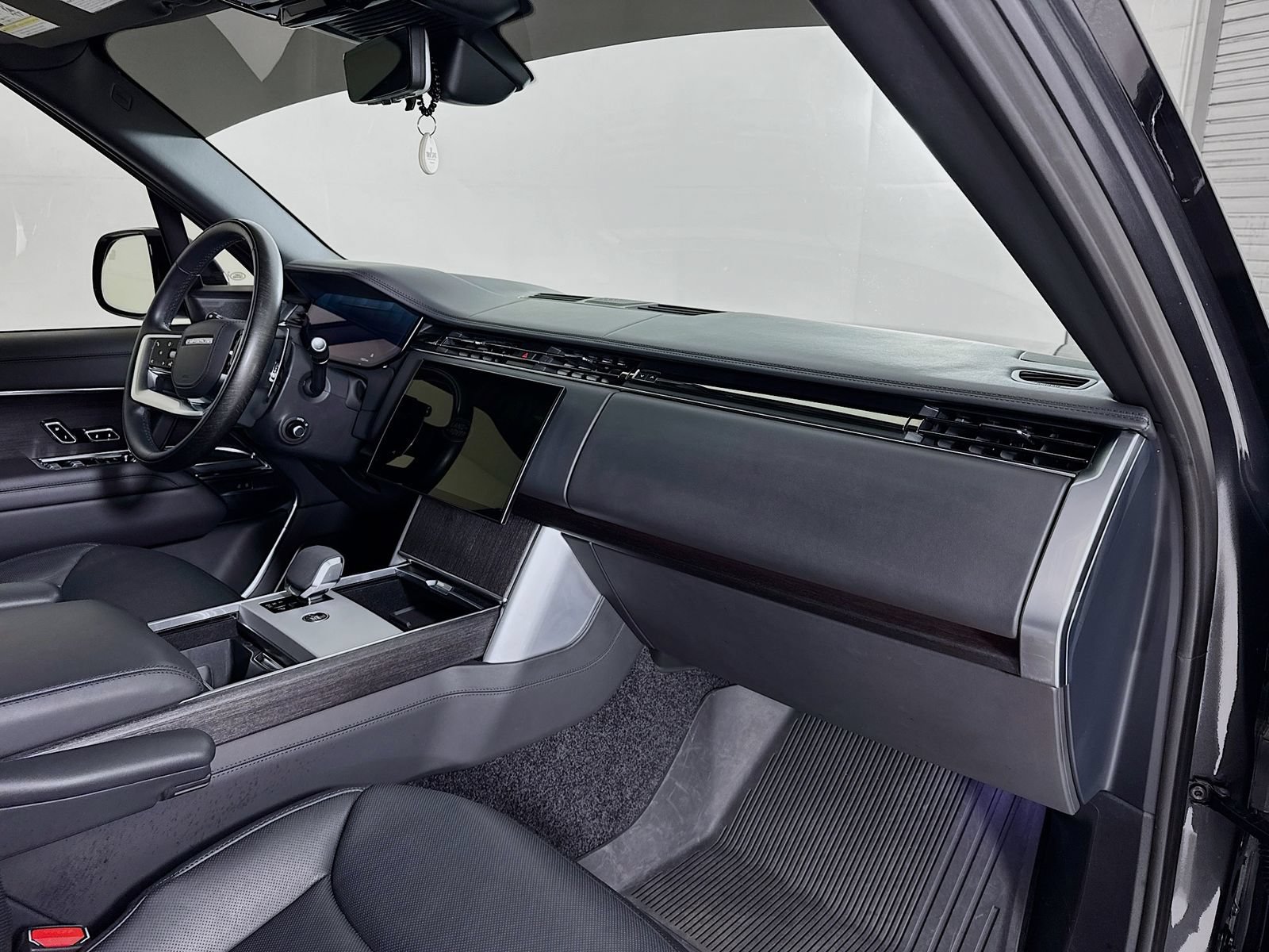 Used 2024 Land Rover Range Rover Autobiography AWD/4WD image 31