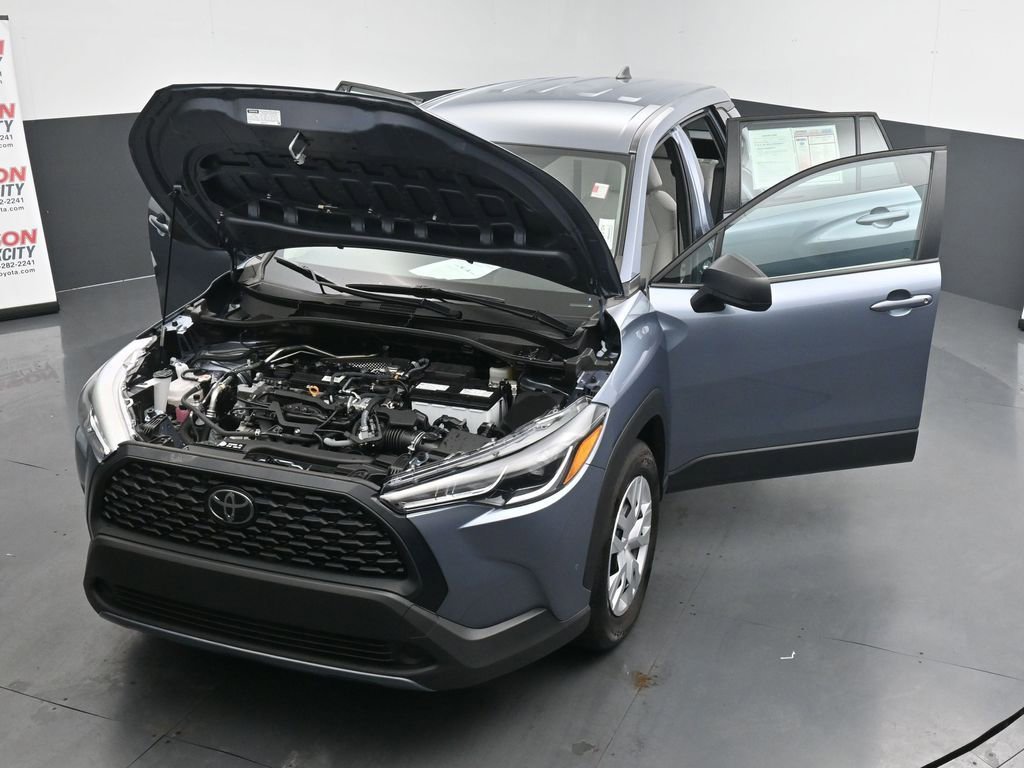 Used 2023 Toyota Corolla Cross L image 40