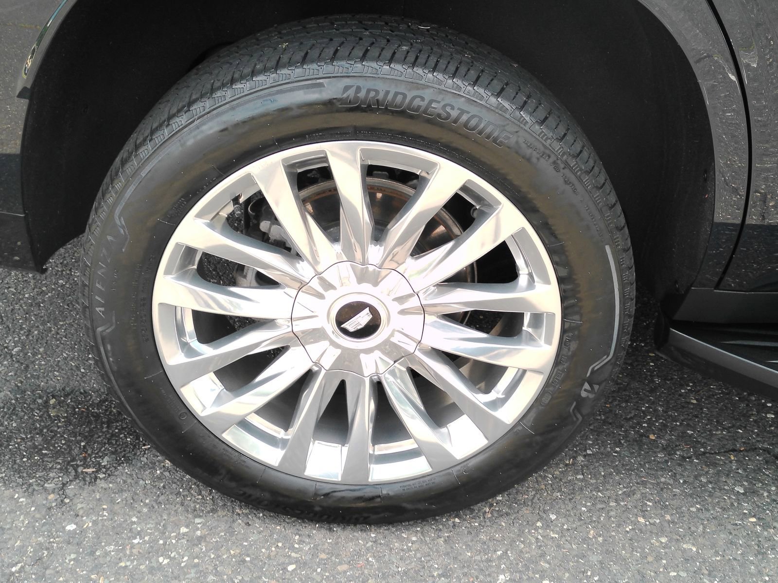 Certified 2024 Cadillac Escalade Premium Luxury AWD/4WD image 24
