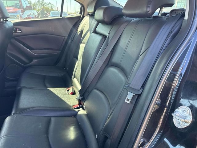 Used 2018 MAZDA MAZDA3 Grand Touring image 11