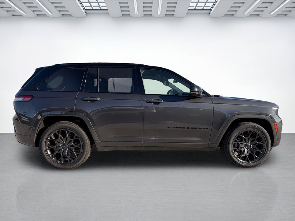 New 2025 Jeep Grand Cherokee Summit AWD/4WD image 4