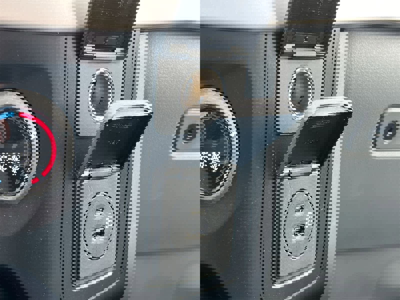 Used 2023 Ford F150 XLT w/ XTR Package image 30