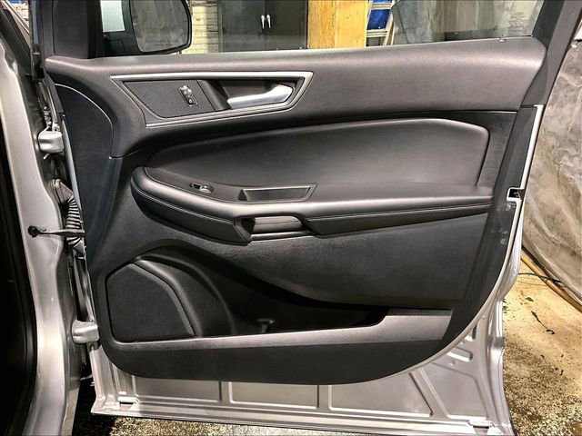 Used 2022 Ford Edge SEL image 19