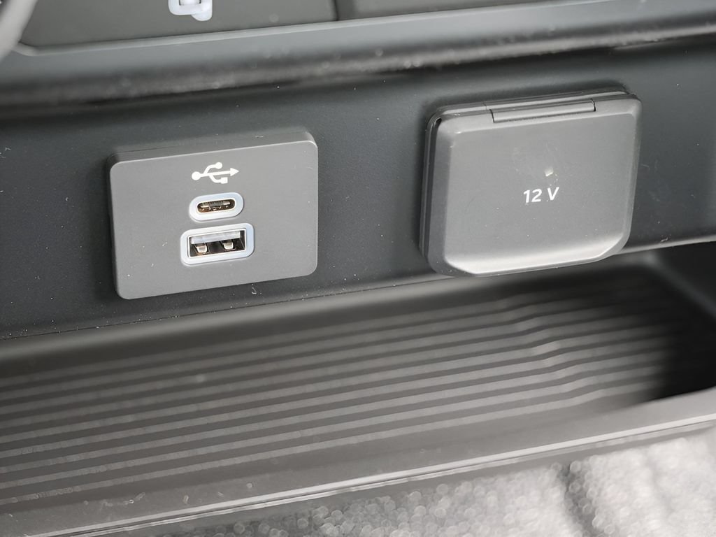 New 2025 Ford F250 XL w/ XL Driver Assist Package RWD image 27