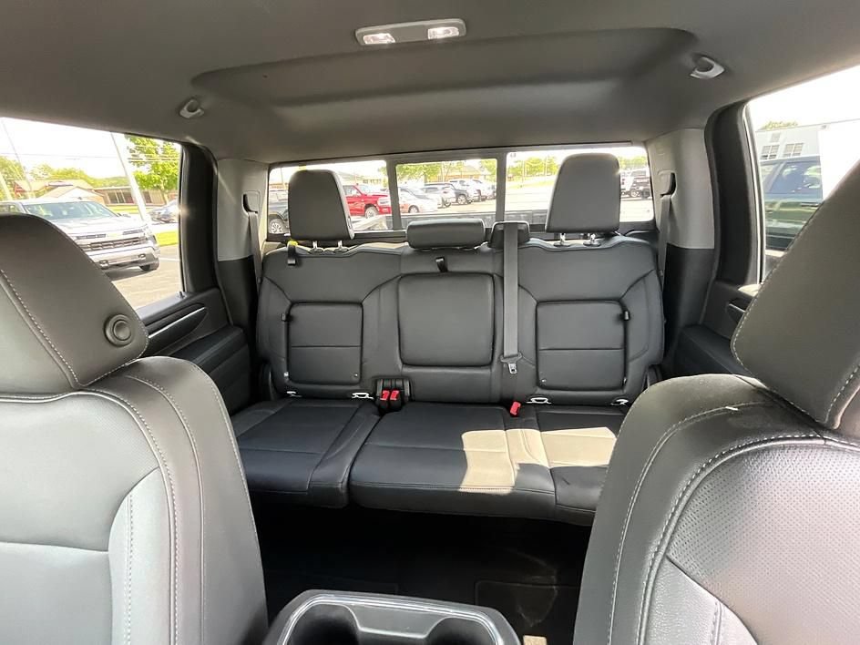Used 2024 GMC Sierra 2500 SLT w/ SLT Premium Package AWD/4WD image 27