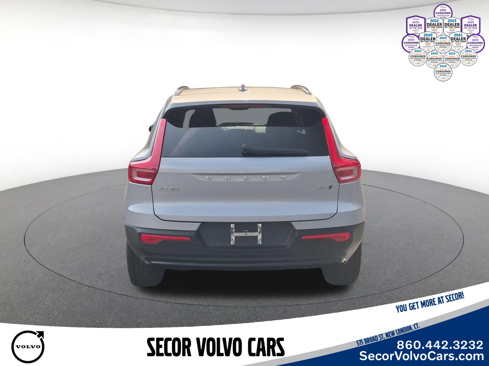 Used 2024 Volvo XC40 B5 Plus w/ Climate Package AWD/4WD image 8