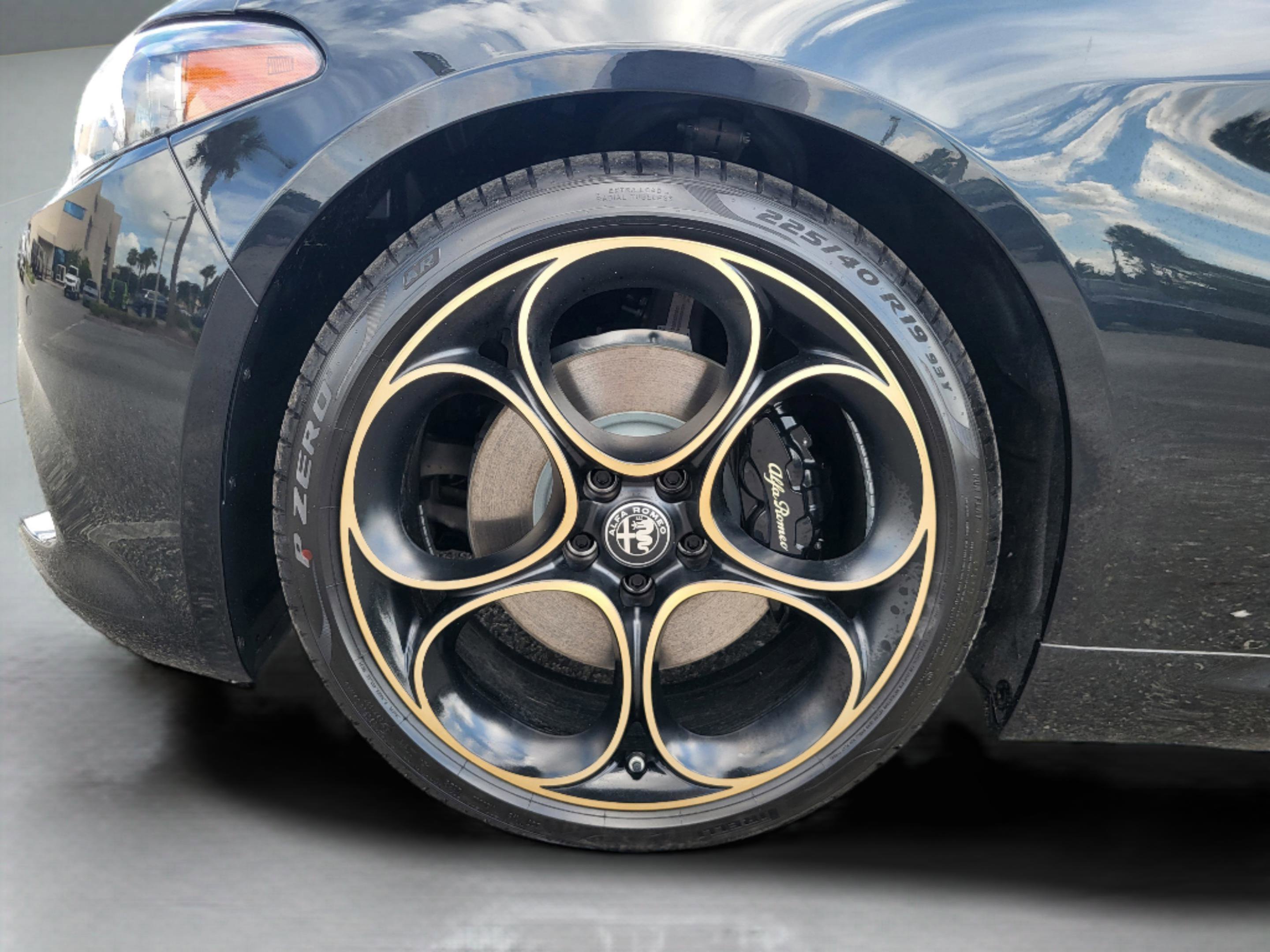 New 2025 Alfa Romeo Giulia w/ Driving Assist Package image 10