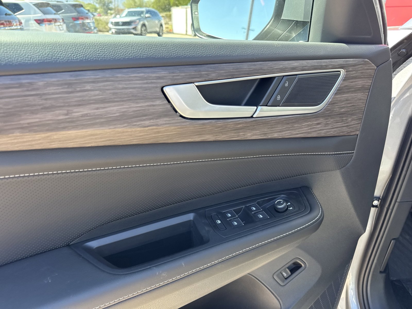 New 2026 Volkswagen Atlas SEL image 13