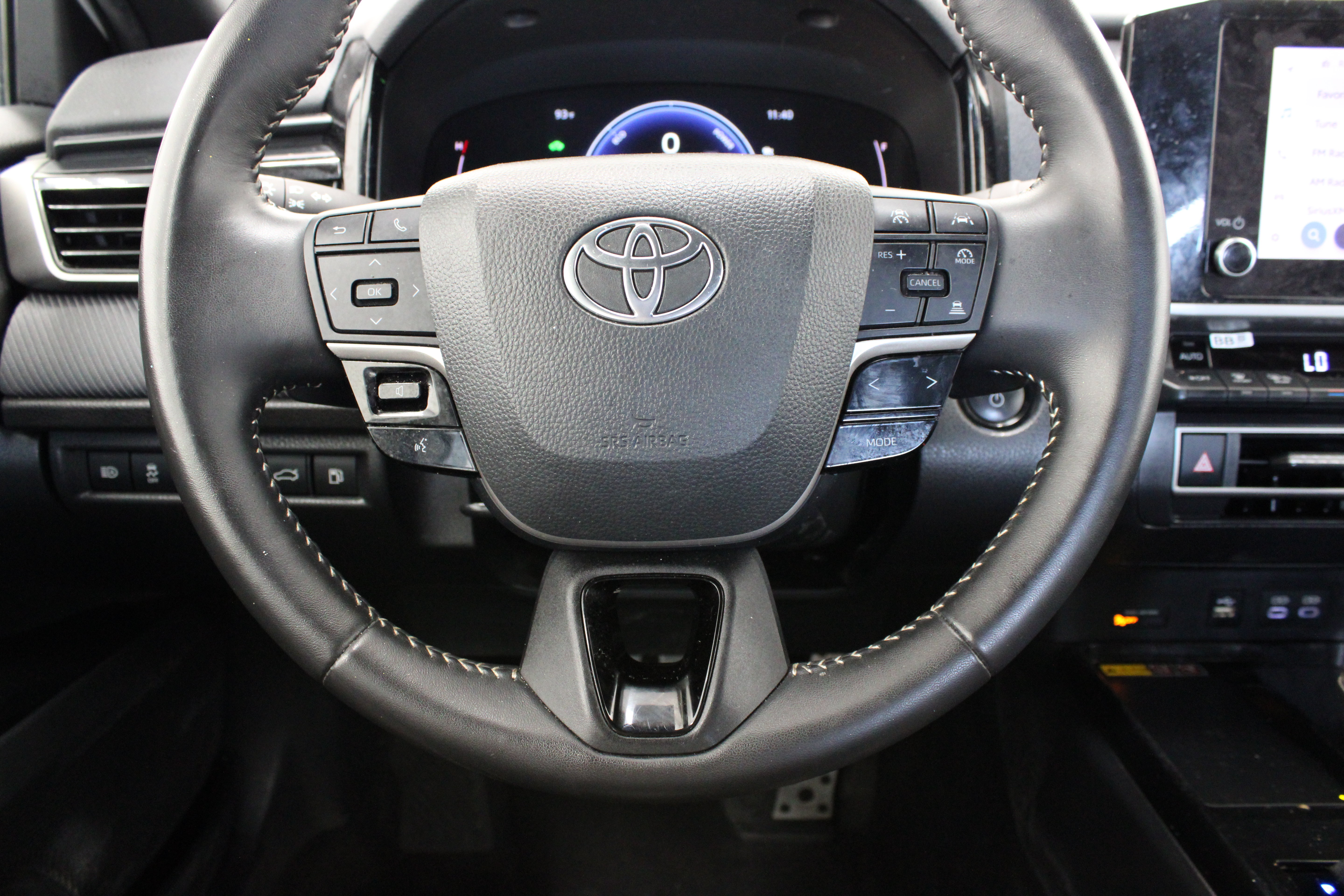 Certified 2025 Toyota Camry SE FWD image 24