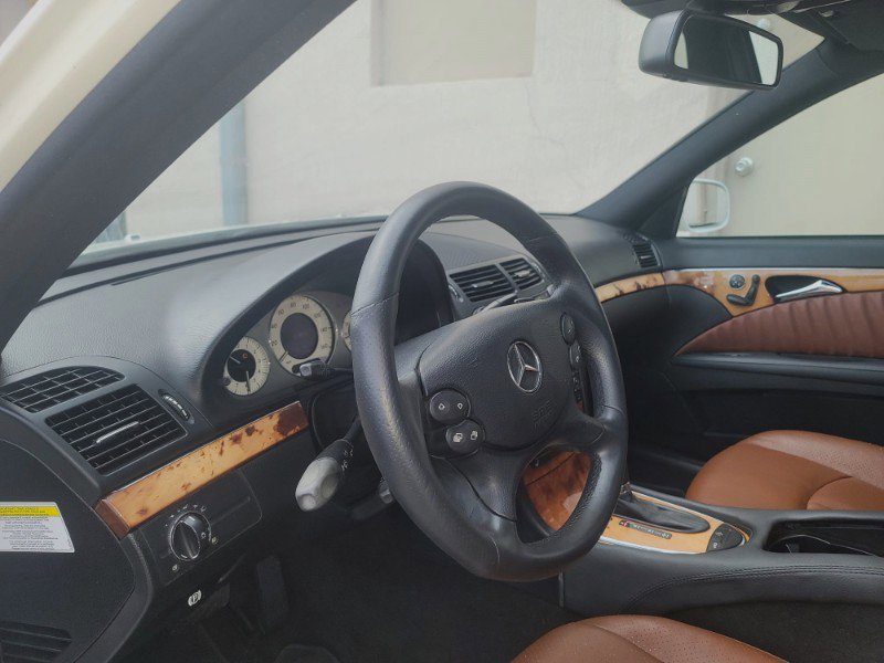 Used 2009 Mercedes-Benz E 550 Sedan image 20