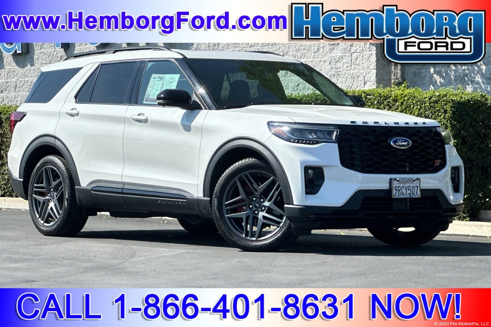Used 2025 Ford Explorer ST image 1