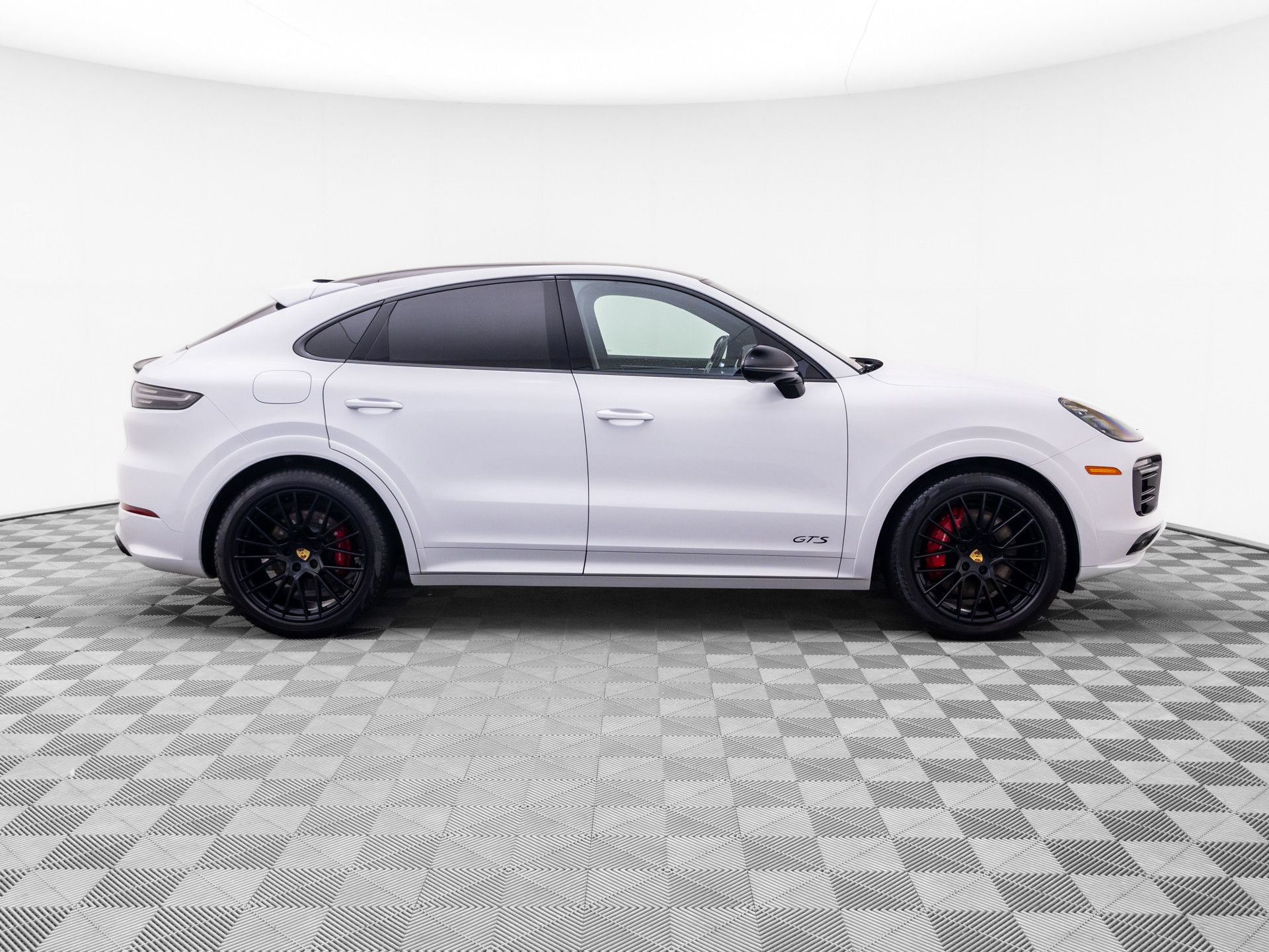 Certified 2021 Porsche Cayenne GTS w/ Premium Package Plus AWD/4WD image 7