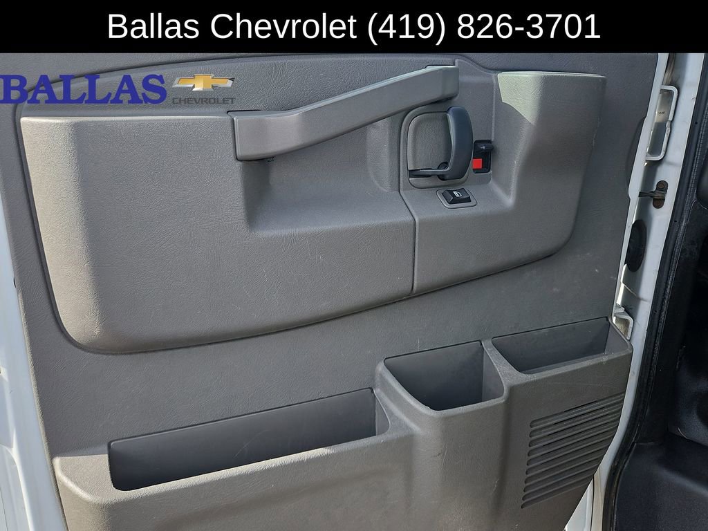Used 2017 Chevrolet Express 2500 image 22