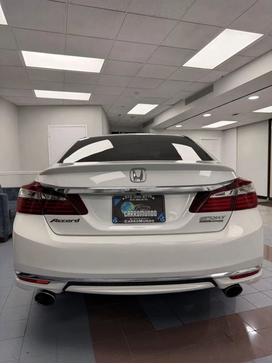 Used 2017 Honda Accord Sport Special Edition image 5