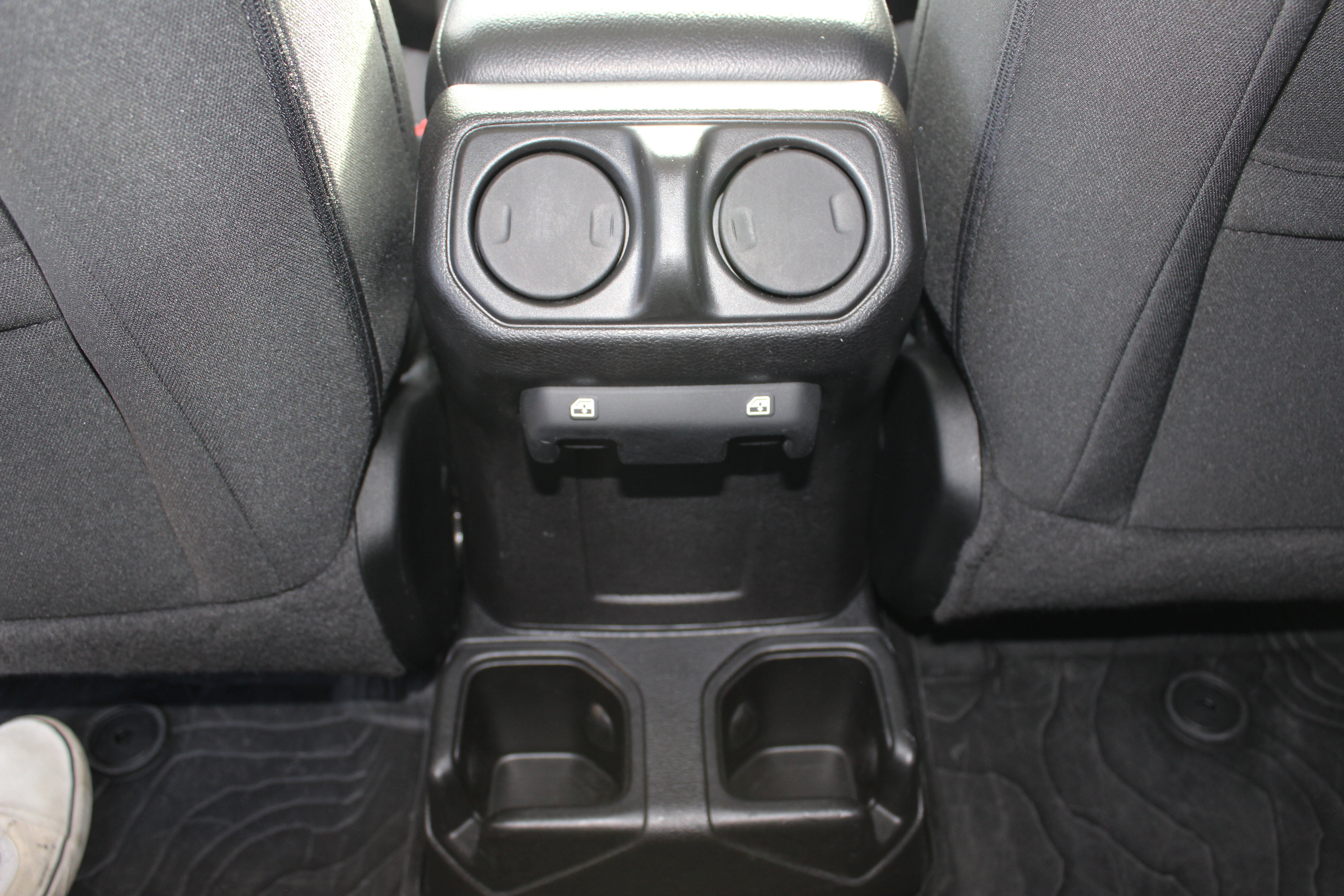 Used 2020 Jeep Gladiator Sport image 9