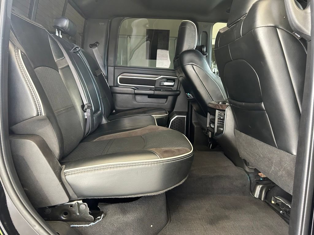 Used 2025 RAM 3500 Laramie w/ Sport Appearance Package AWD/4WD image 33