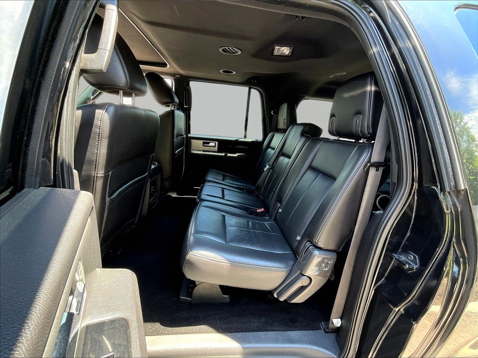 Used 2014 Ford Expedition EL Limited w/ Equipment Group 301A AWD/4WD image 22