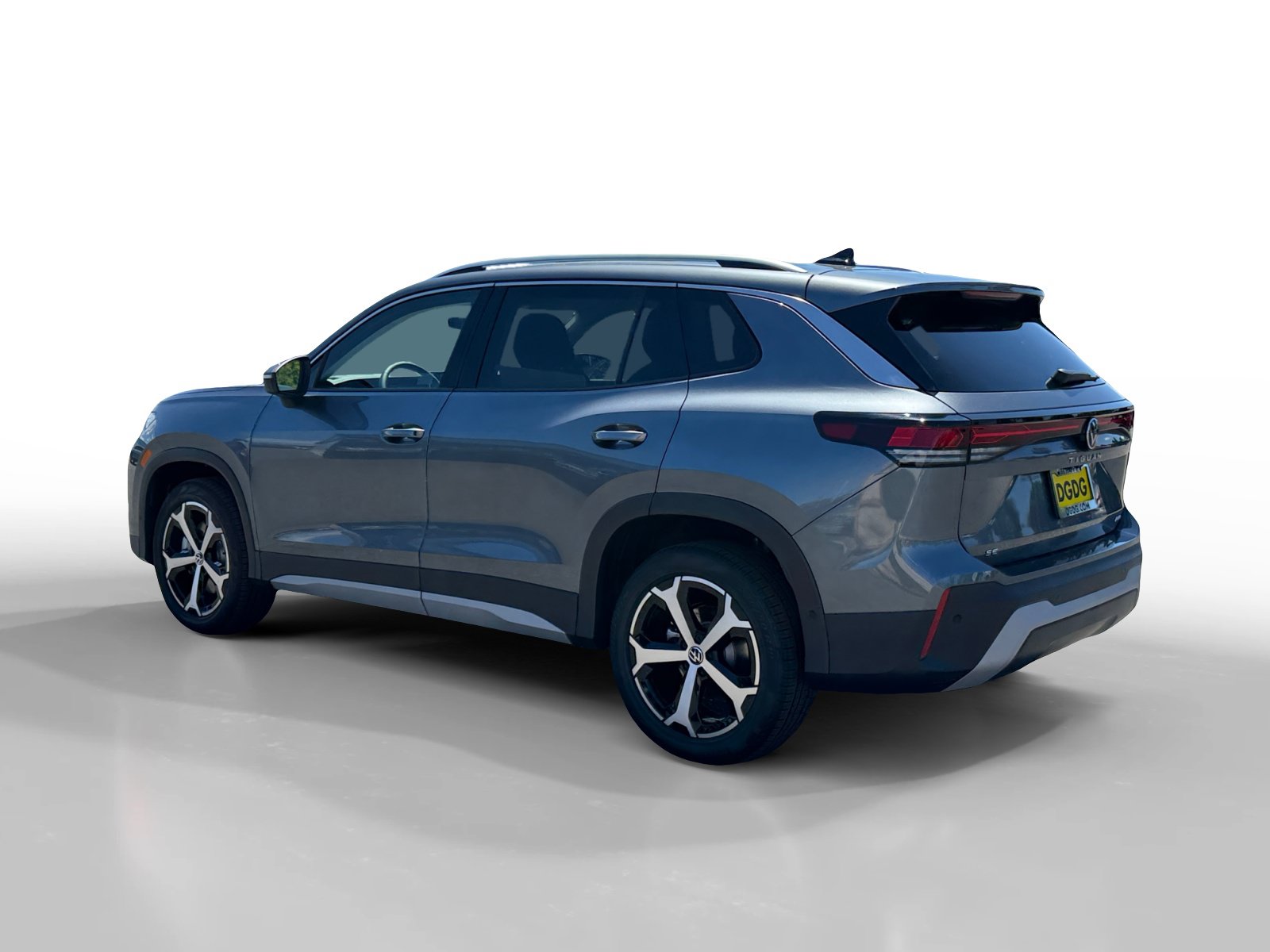 New 2026 Volkswagen Tiguan SE AWD/4WD image 3