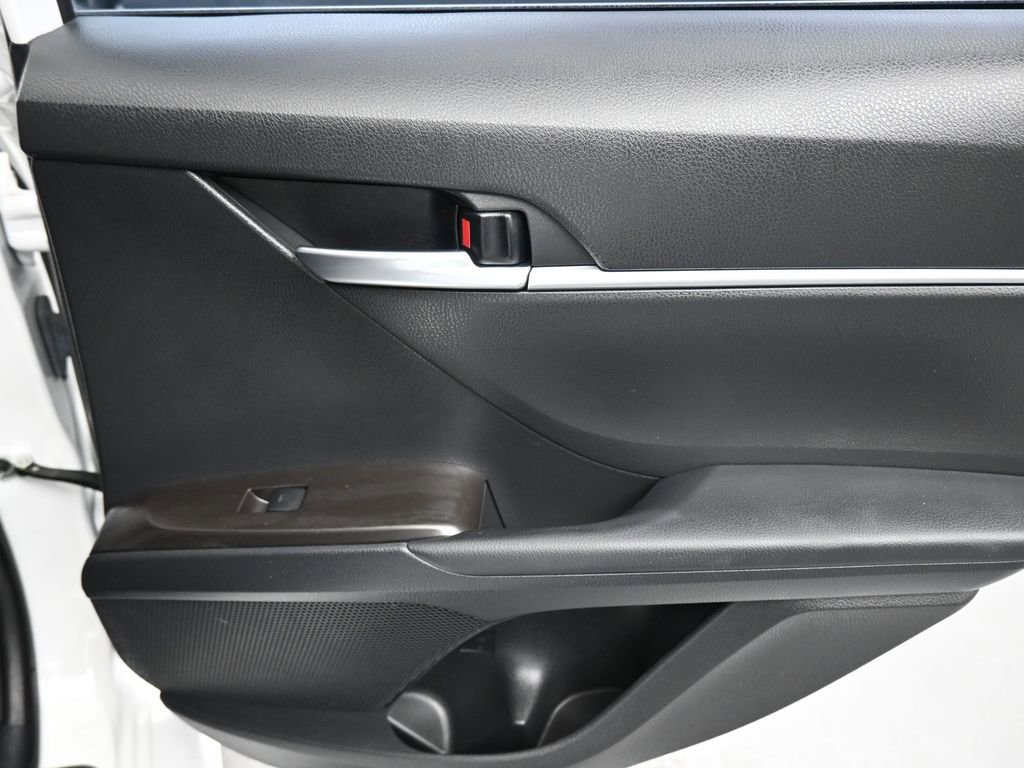 Used 2023 Toyota Camry SE image 34