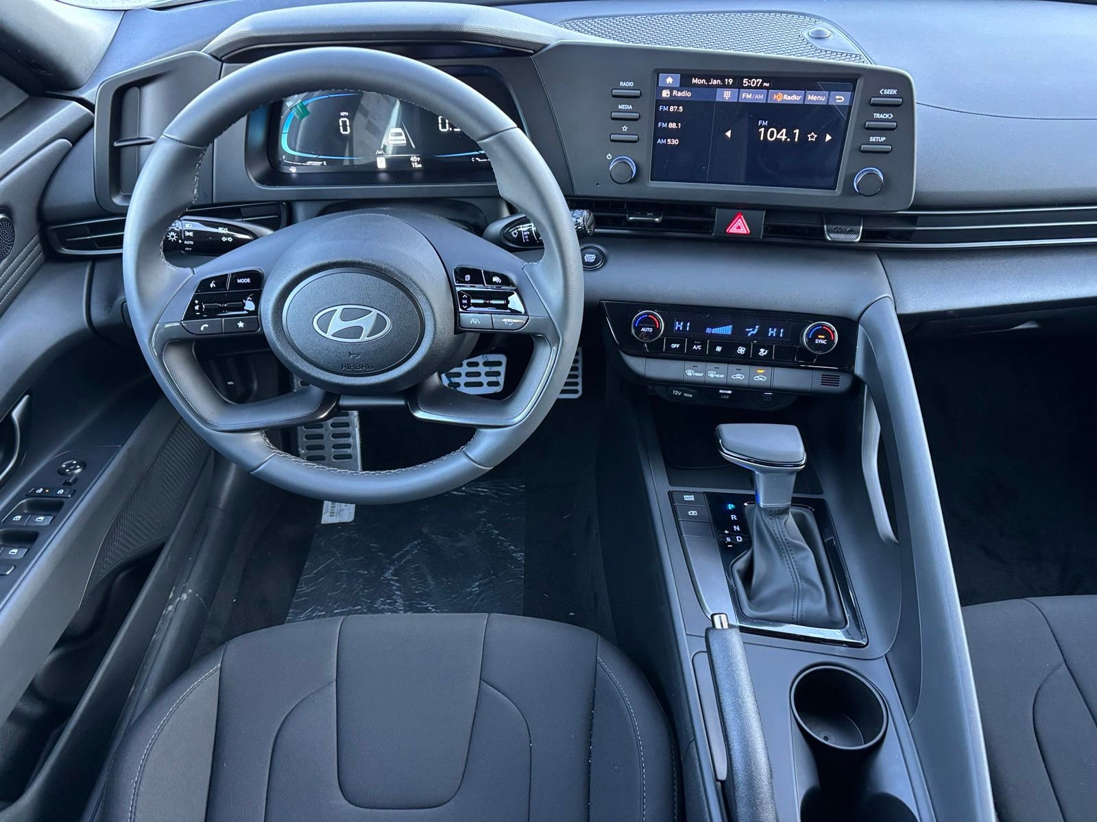 New 2026 Hyundai Elantra Sport w/ Cargo Package image 19