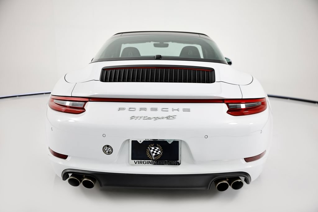 Certified 2018 Porsche 911 Targa 4S w/ Sportdesign Package AWD/4WD image 6
