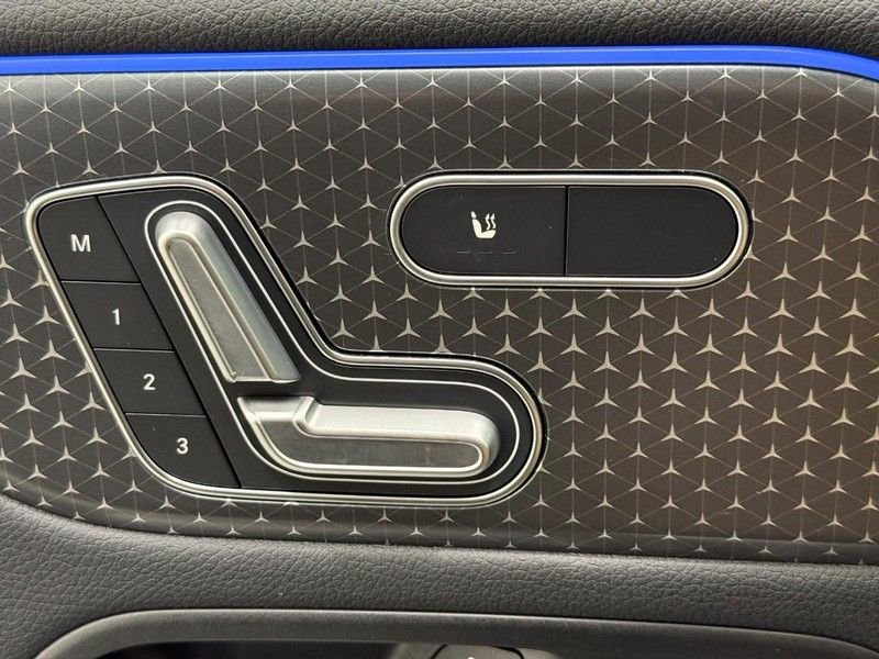 New 2025 Mercedes-Benz GLA 250 4MATIC image 9