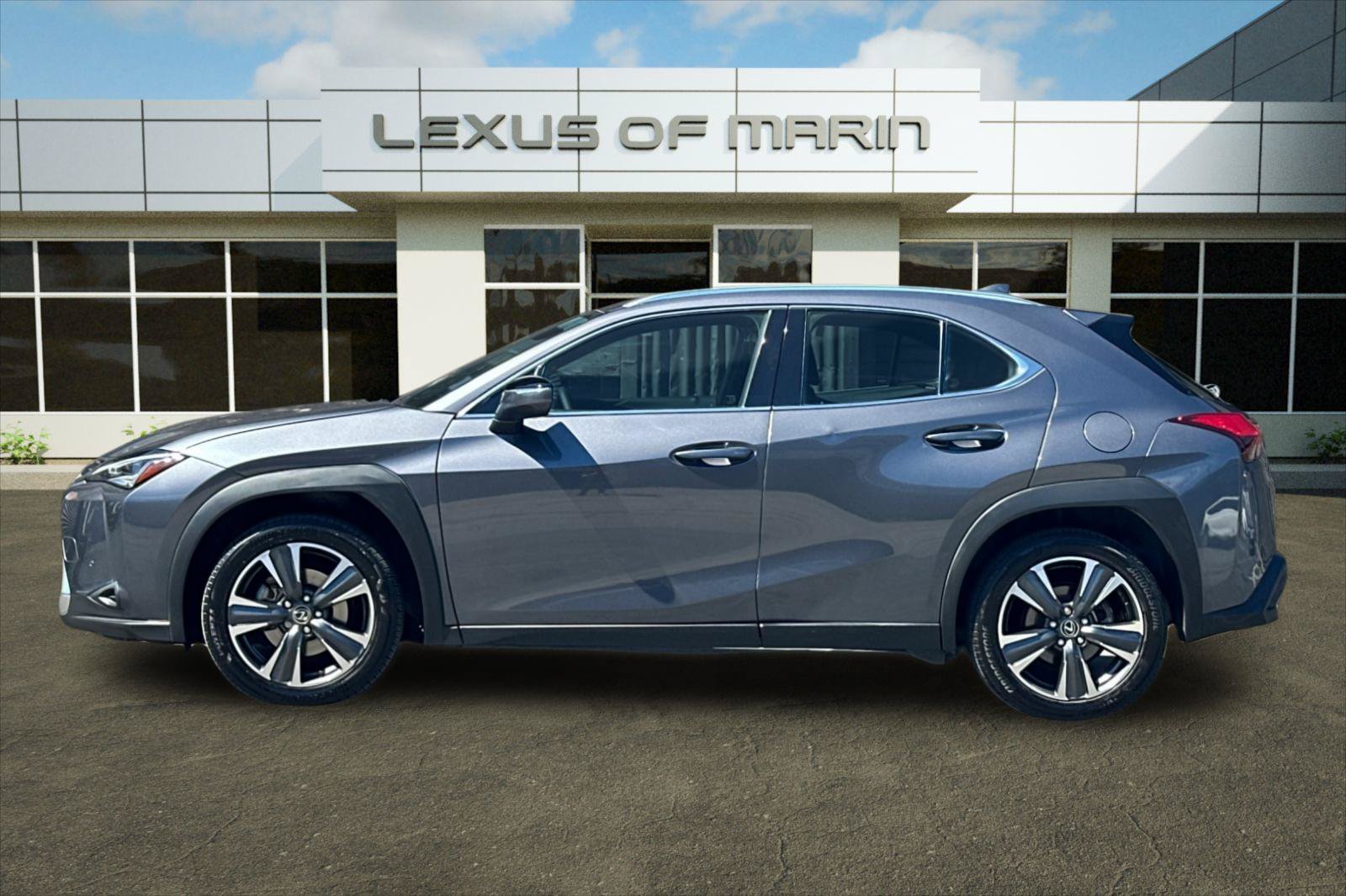 Used 2022 Lexus UX 200 w/ Accessory Package (Z2) FWD image 2