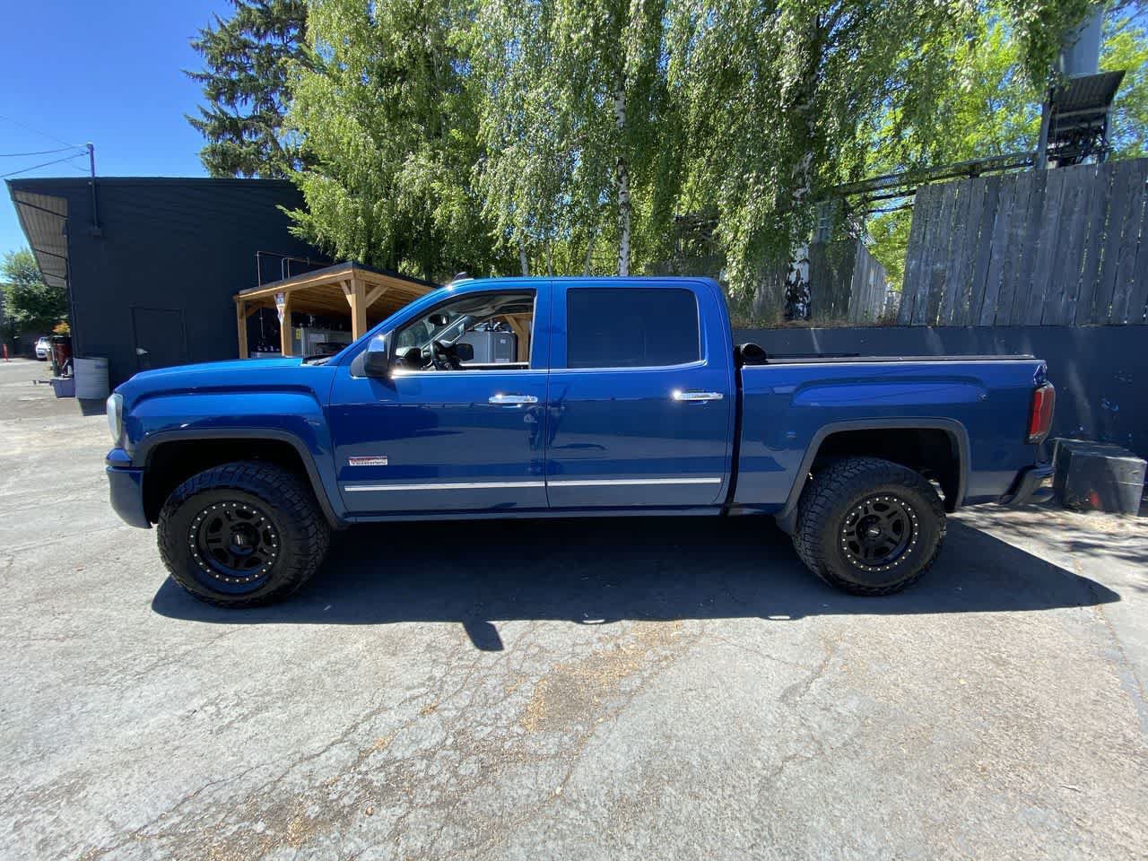 Used 2016 GMC Sierra 1500 SLE w/ All-Terrain Package AWD/4WD image 3
