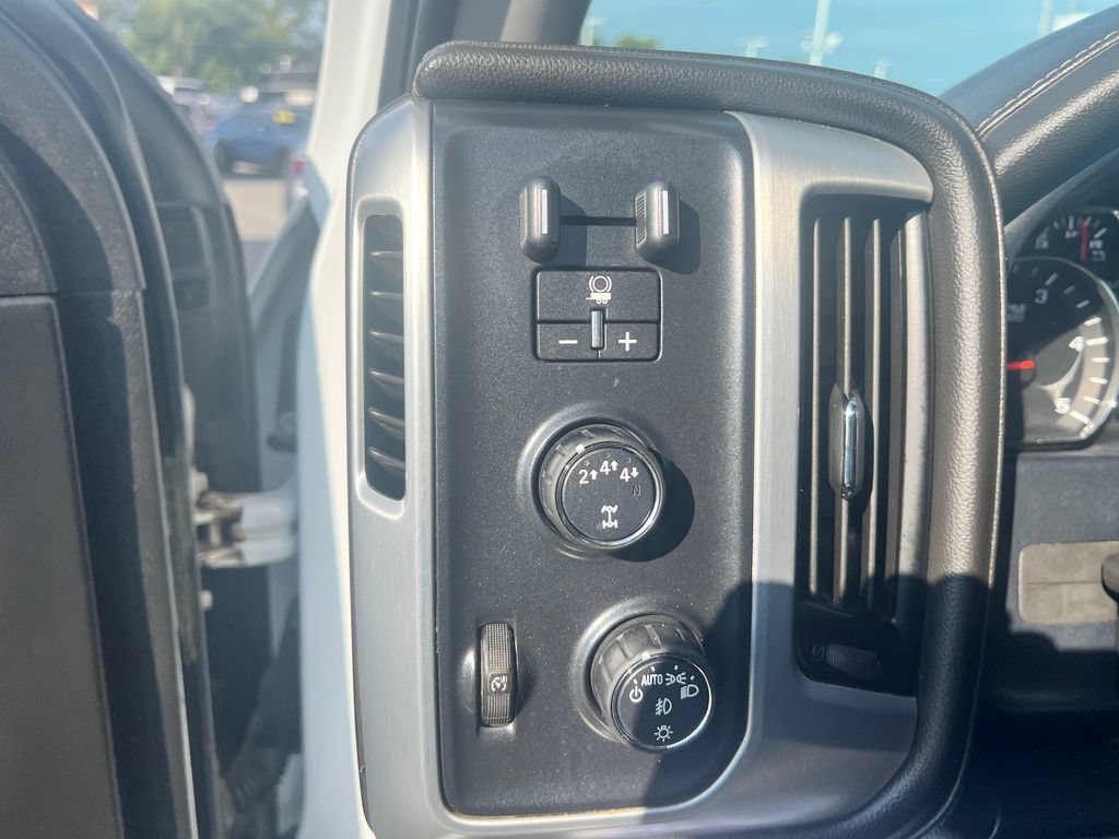 Used 2019 GMC Sierra 2500 SLT AWD/4WD image 19