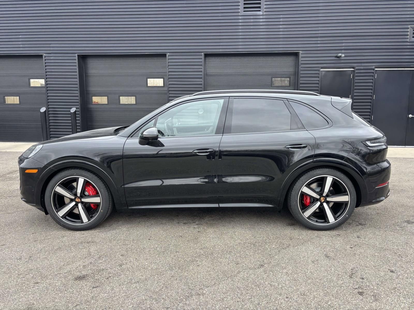 New 2026 Porsche Cayenne GTS AWD/4WD image 2