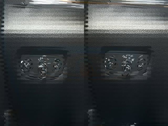 Used 2019 Chevrolet Traverse Premier w/ Driver Confidence II Package image 25